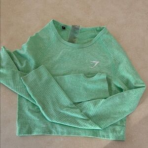 Gymshark vital seamless long sleeve crop size S EUC green